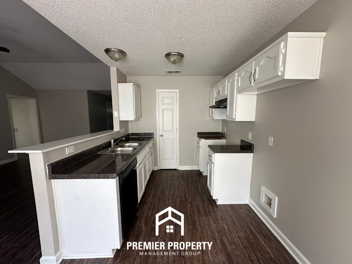 2828 Breezy Ridge Trl - Photo 4 of 18