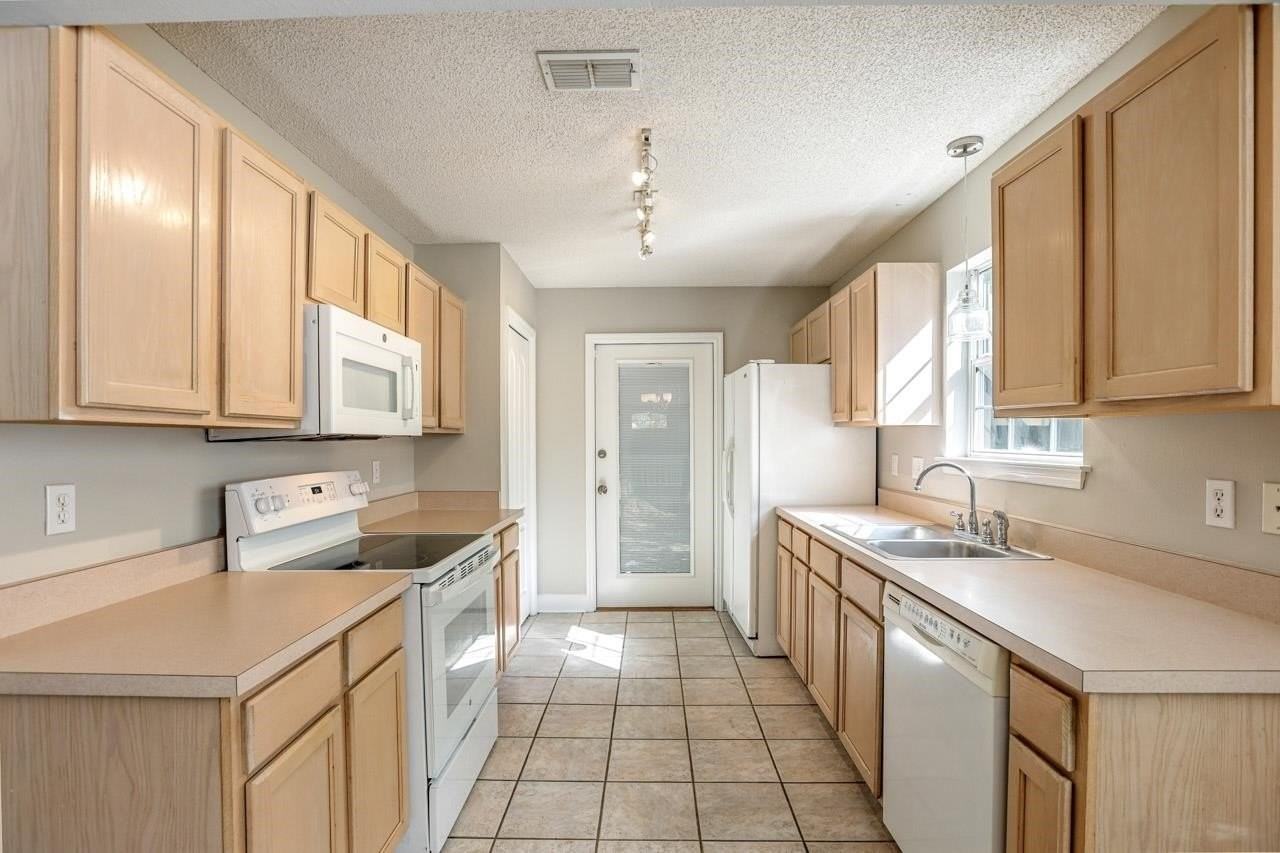 5079 Mint Hill Ct - Photo 7 of 25