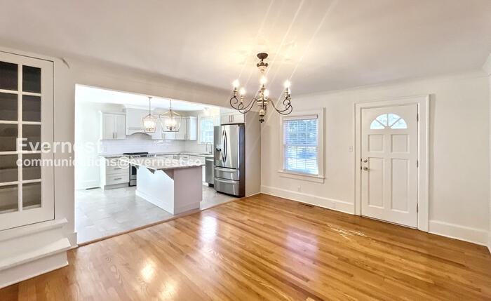 1618 Hickory Valley Rd - Photo 4 of 20