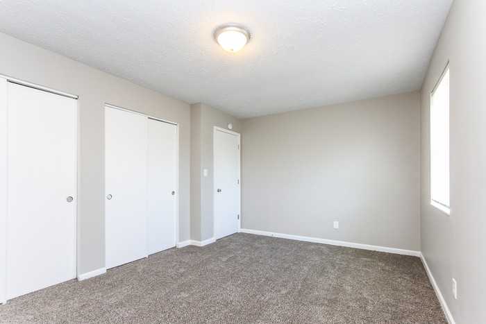 5333 Padre Ln - Photo 4 of 8