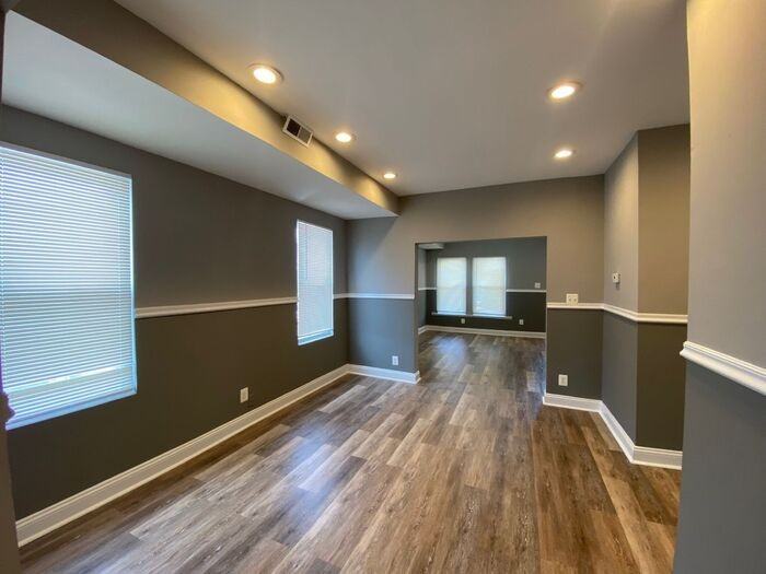 2599 Calverton Heights Ave - Photo 2 of 8