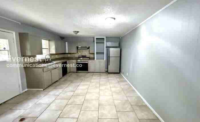 1437 Highland Dr - Photo 2 of 23