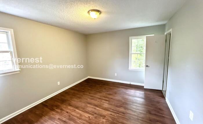 1437 Highland Dr - Photo 6 of 23