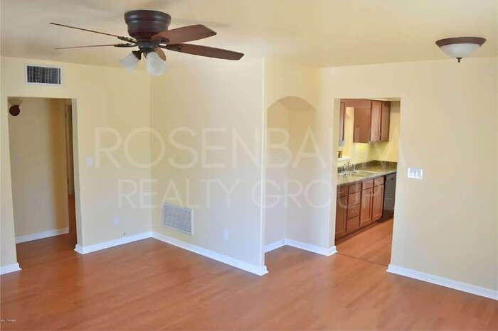 2119 East Water Street - Photo 2 of 10