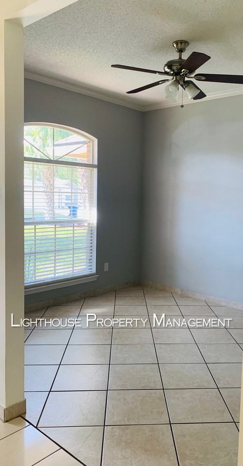 5419 Riverbreeze Ct - Photo 6 of 40