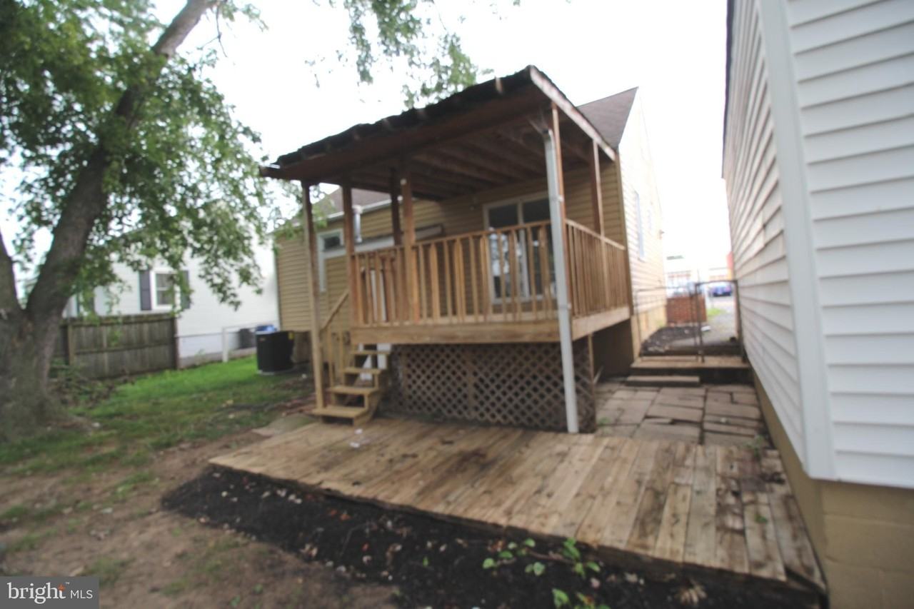 548 S Marlyn Ave - Photo 6 of 30