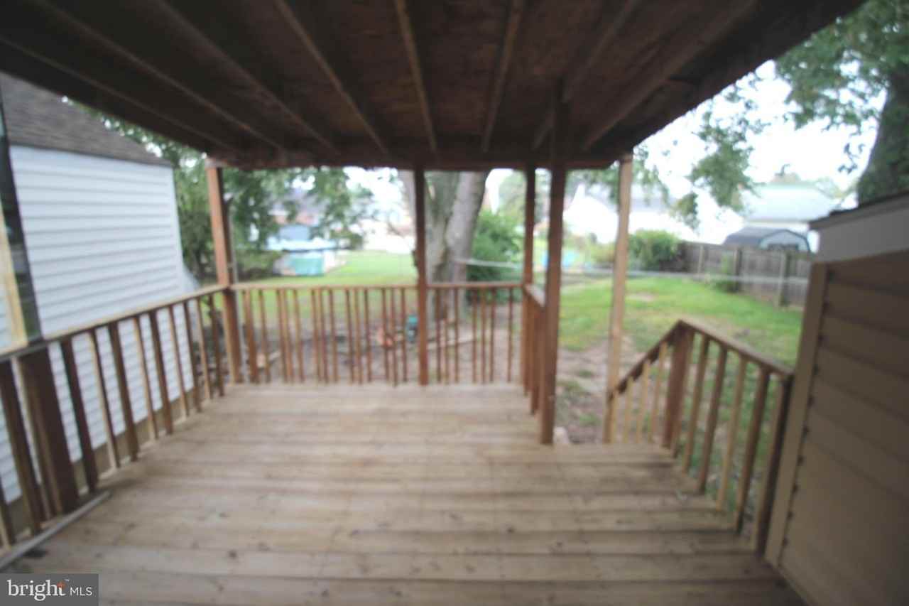 548 S Marlyn Ave - Photo 7 of 30