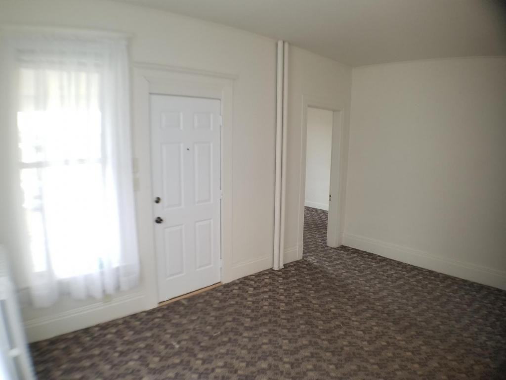 1130 Vine St - Photo 5 of 21