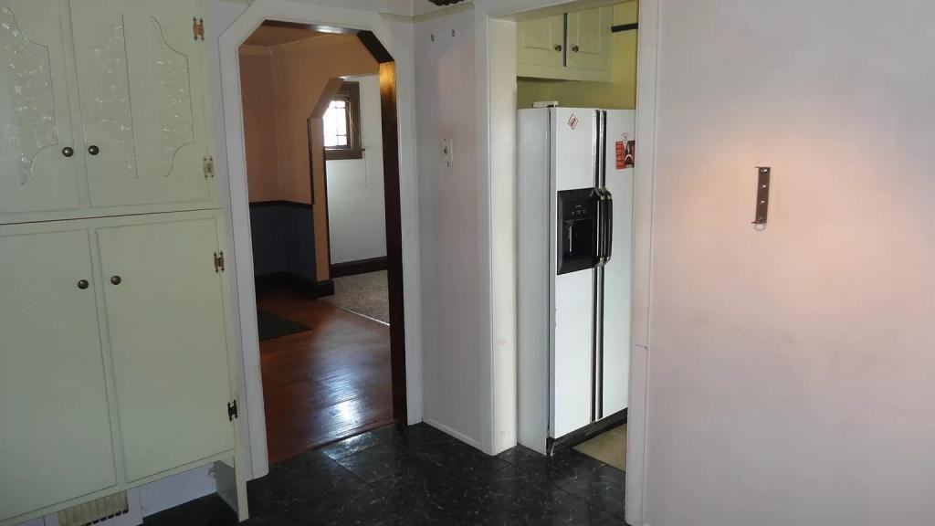 3330 Fortune Avenue - Photo 3 of 12