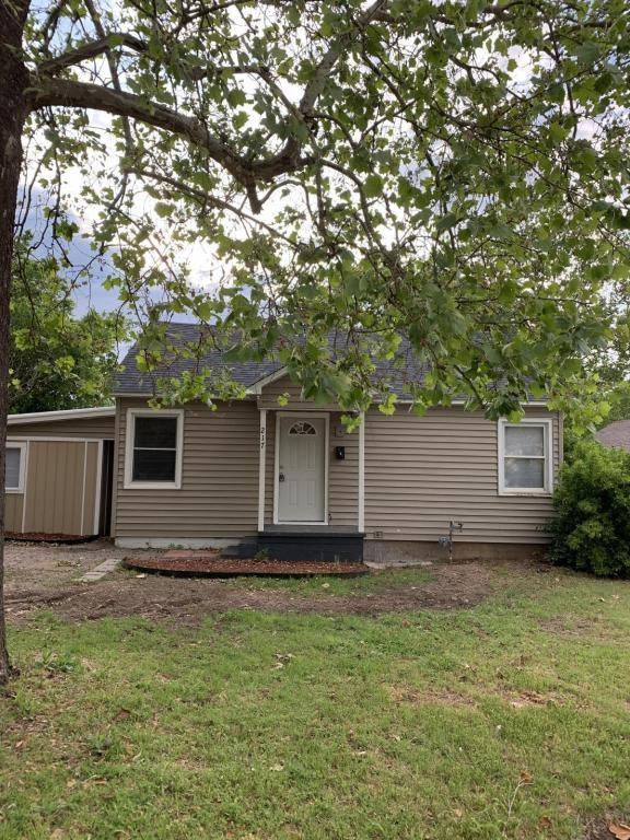 217 S Arrington Dr - Photo 3 of 33