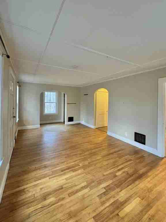 43 Washington St - Photo 4 of 11