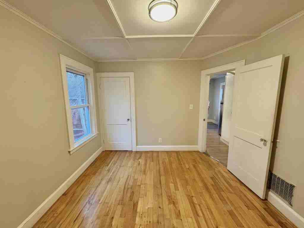 43 Washington St - Photo 7 of 11