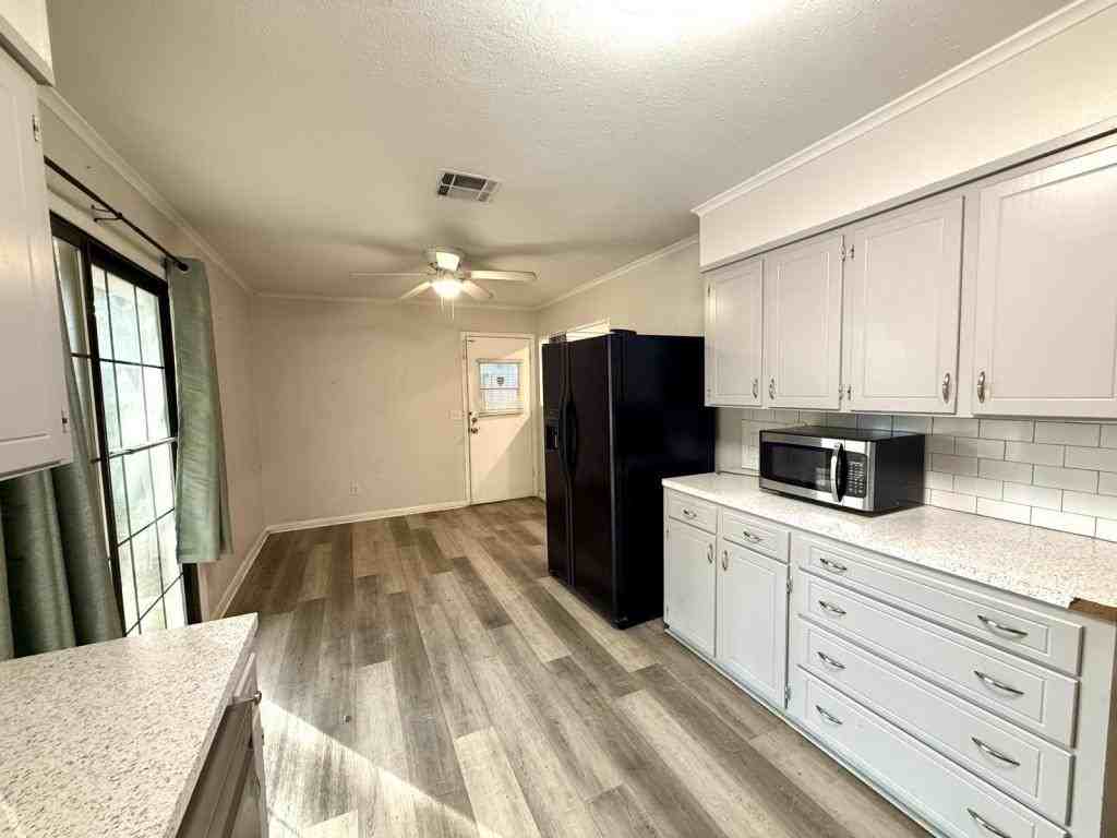 2843 Kaylin Dr - Photo 3 of 14