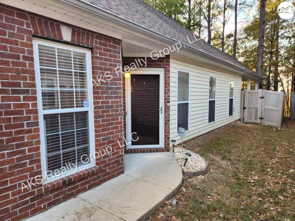 164 Highview Cv - Photo 2 of 18