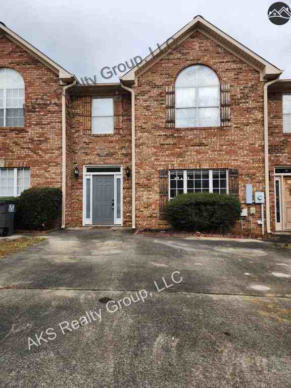 617 Parkside Cir - Photo 2 of 18