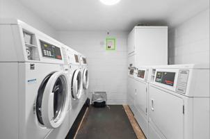 featured image of 464 Clinton Street