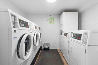 464 Clinton St - Photo 1 of 1