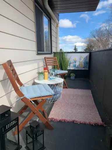 5820 58a St #301 - Photo 5 of 7