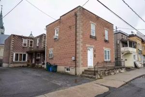 featured image of 227 William Street #4