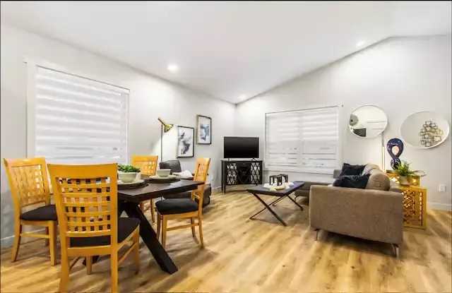 9302 106 Avenue #B - Photo 5 of 23