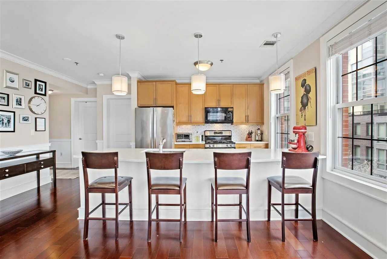 830 Monroe St #B830 - Photo 2 of 12