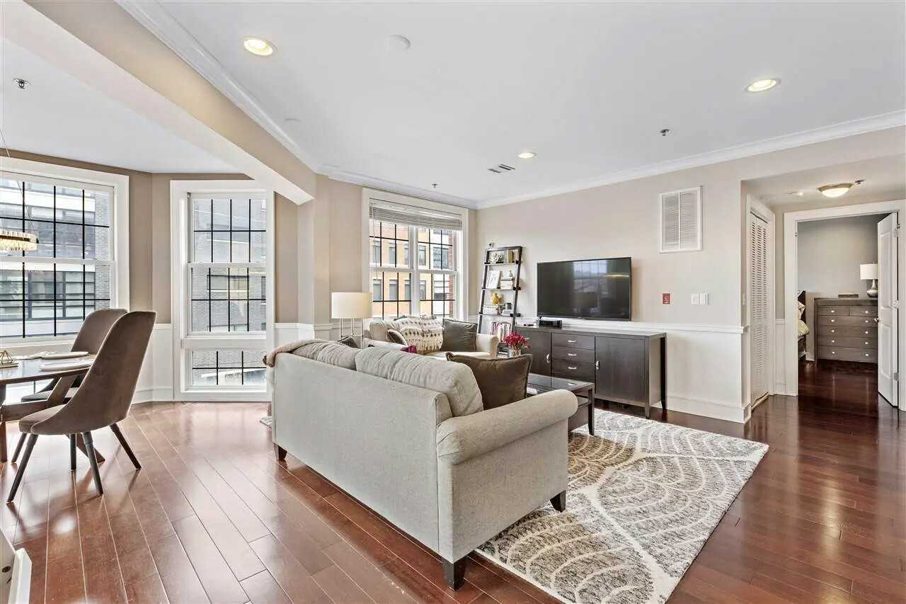 830 Monroe St #B830 - Photo 4 of 12