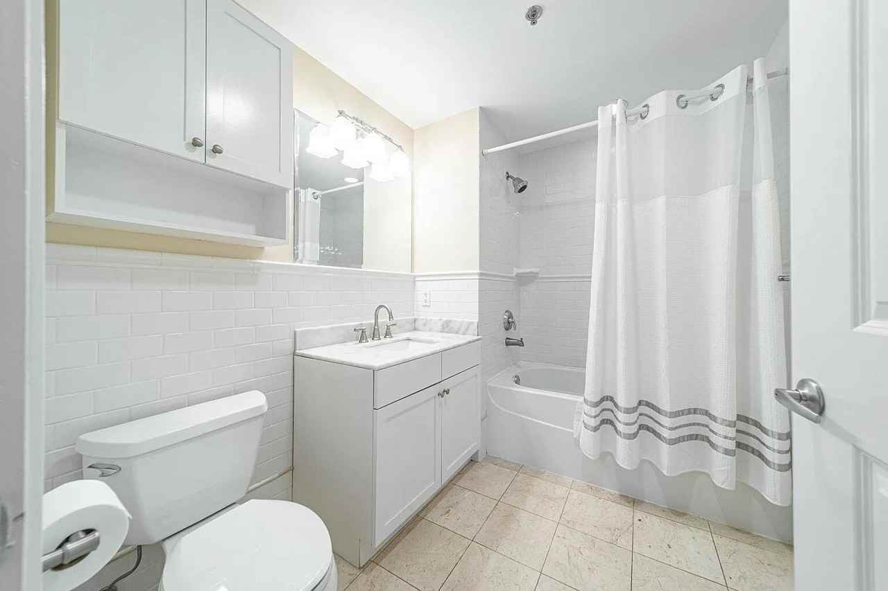 830 Monroe St #B830 - Photo 6 of 12