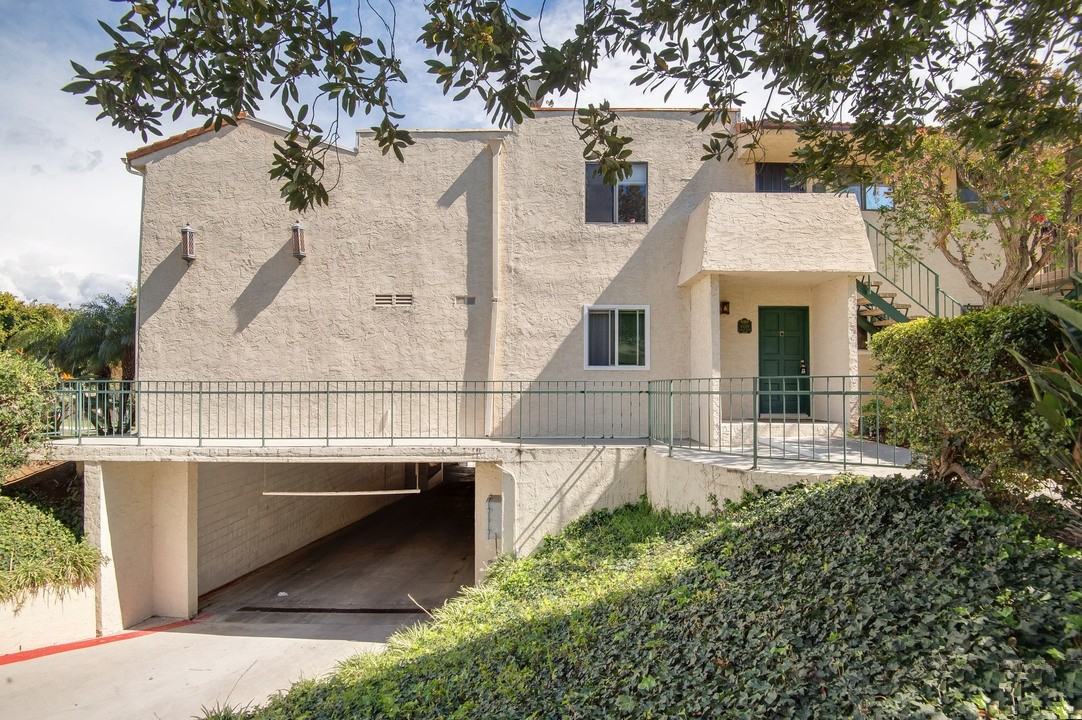 Kanan Dume Rd #6459 - Photo 7 of 8