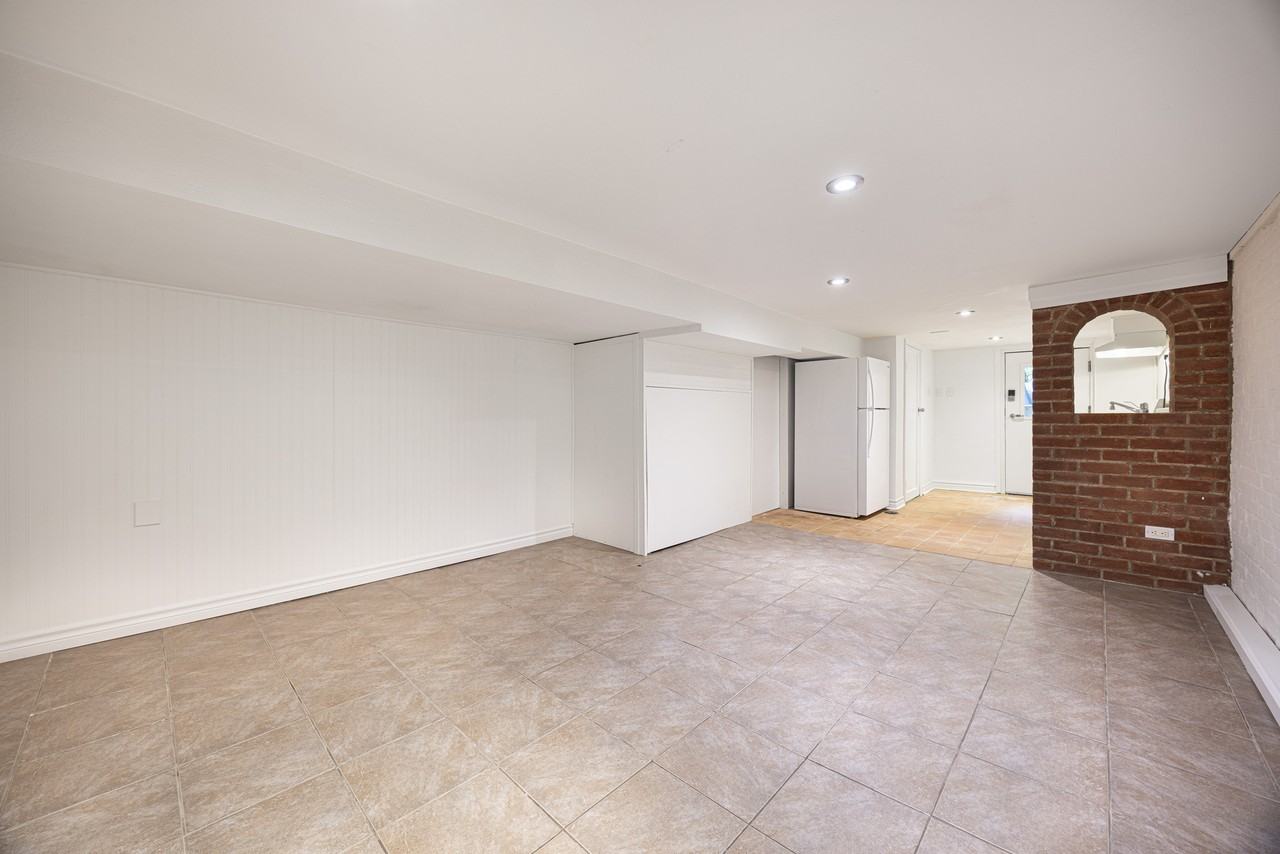 389 Ashdale Avenue #Bsmt - Photo 3 of 19