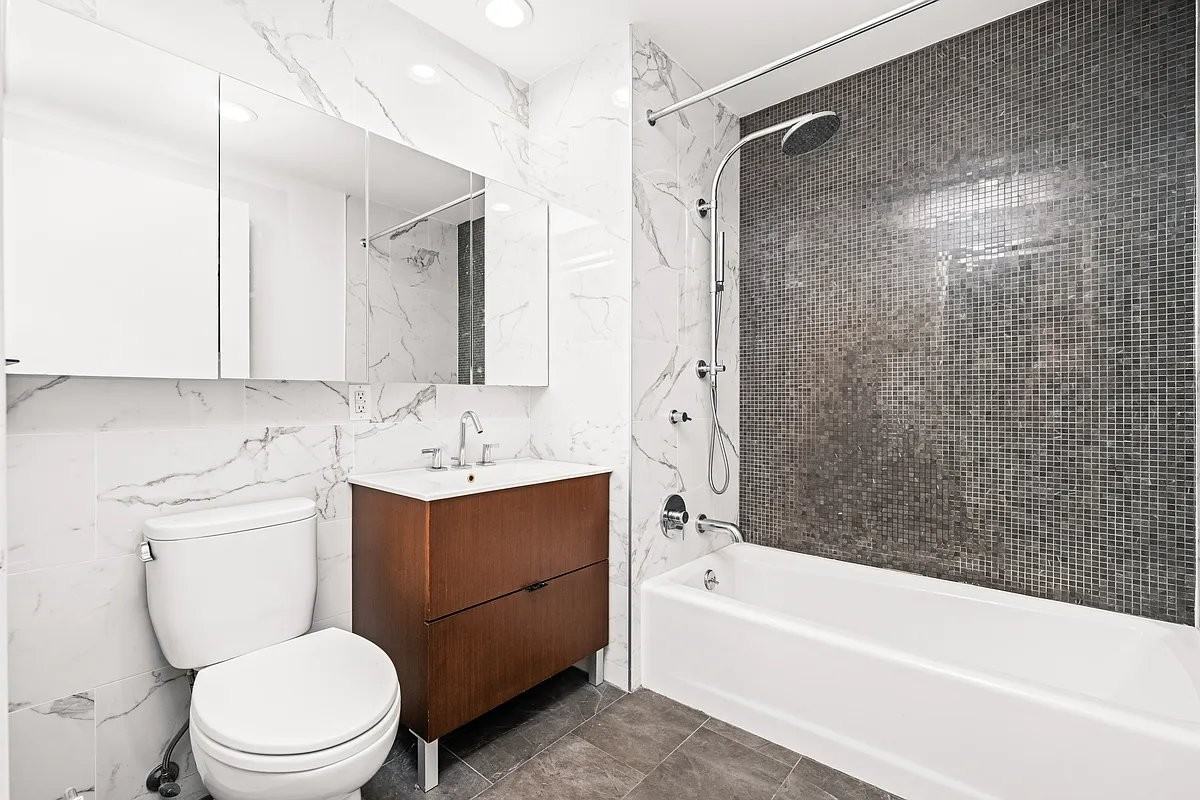 155 Attorney Street #5E - Photo 6 of 10