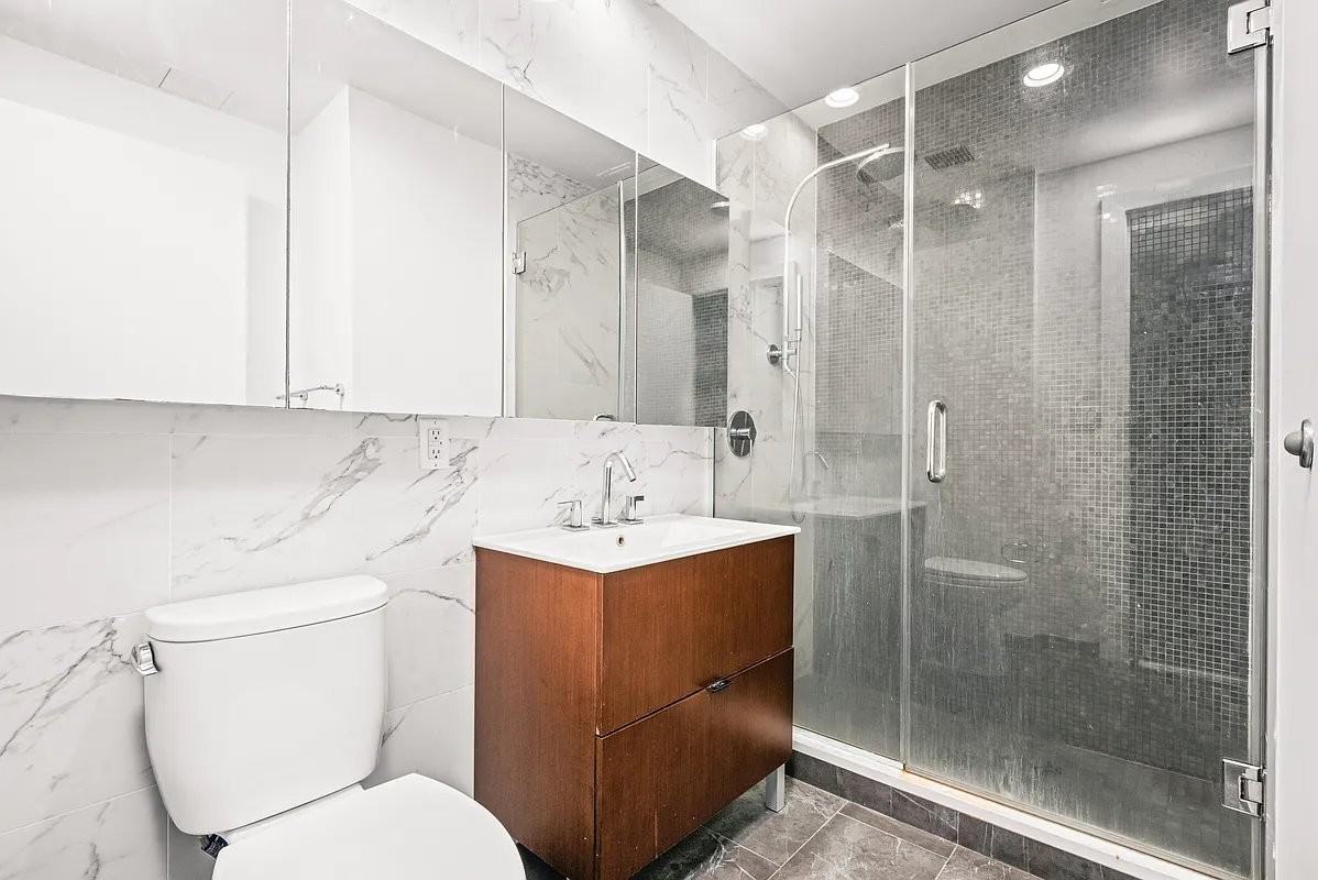 155 Attorney Street #5E - Photo 7 of 10