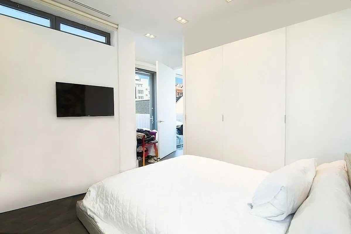 31 Prince Street #PH - Photo 3 of 6