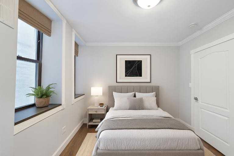 E 25th St #1A - Photo 2 of 6