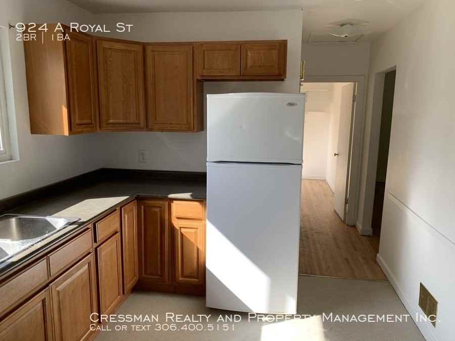 924 Royal St - Photo 2 of 12