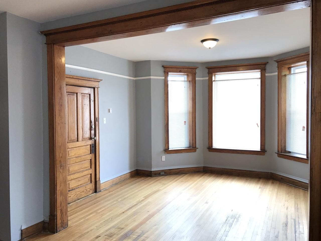 2215 S Albany - Photo 2 of 32