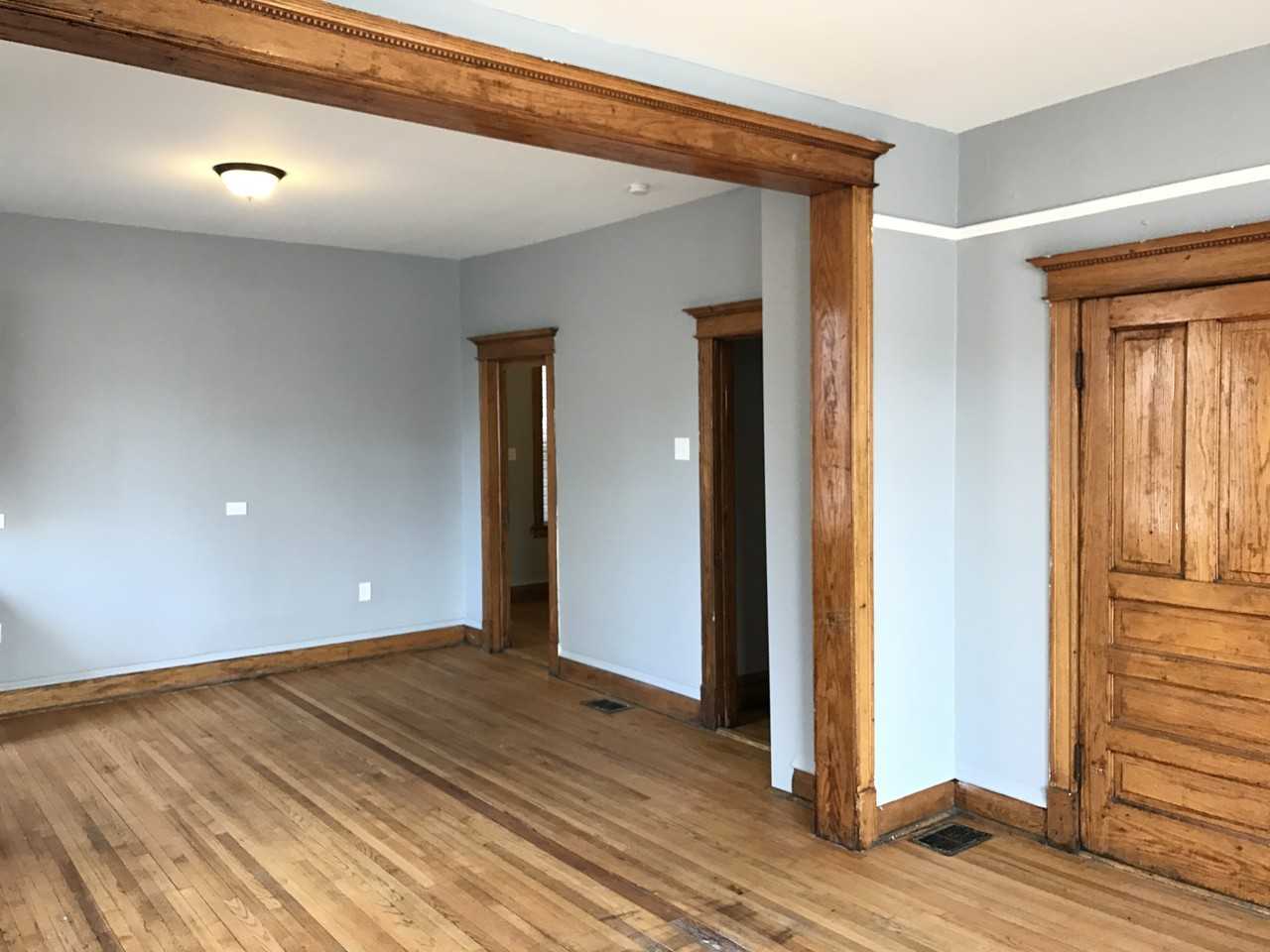 2215 S Albany - Photo 3 of 32