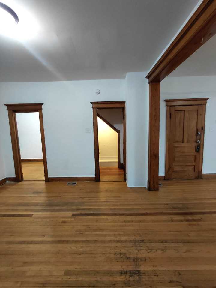 2215 S Albany - Photo 5 of 32