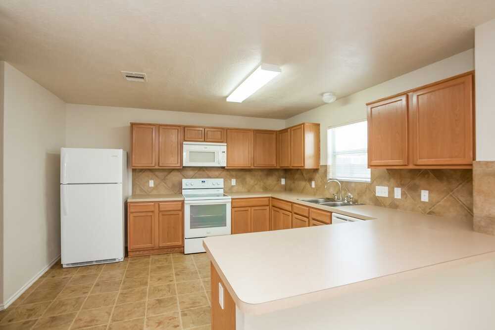 2730 Skyview Grove Ct - Photo 4 of 15