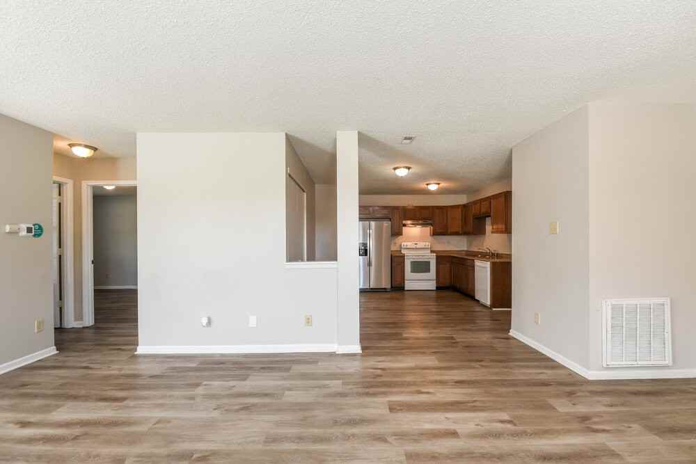 526 Florence Dr - Photo 3 of 15