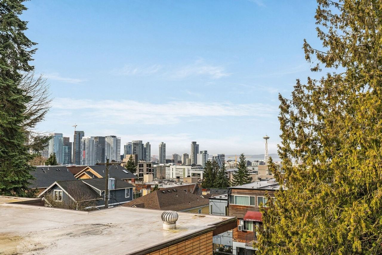 1002 Boylston Ave E #1036001P - Photo 2 of 36