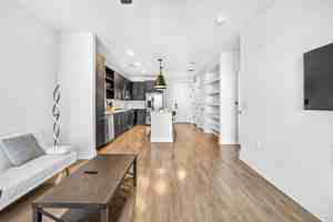 featured image of 1116 Gramercy Ln