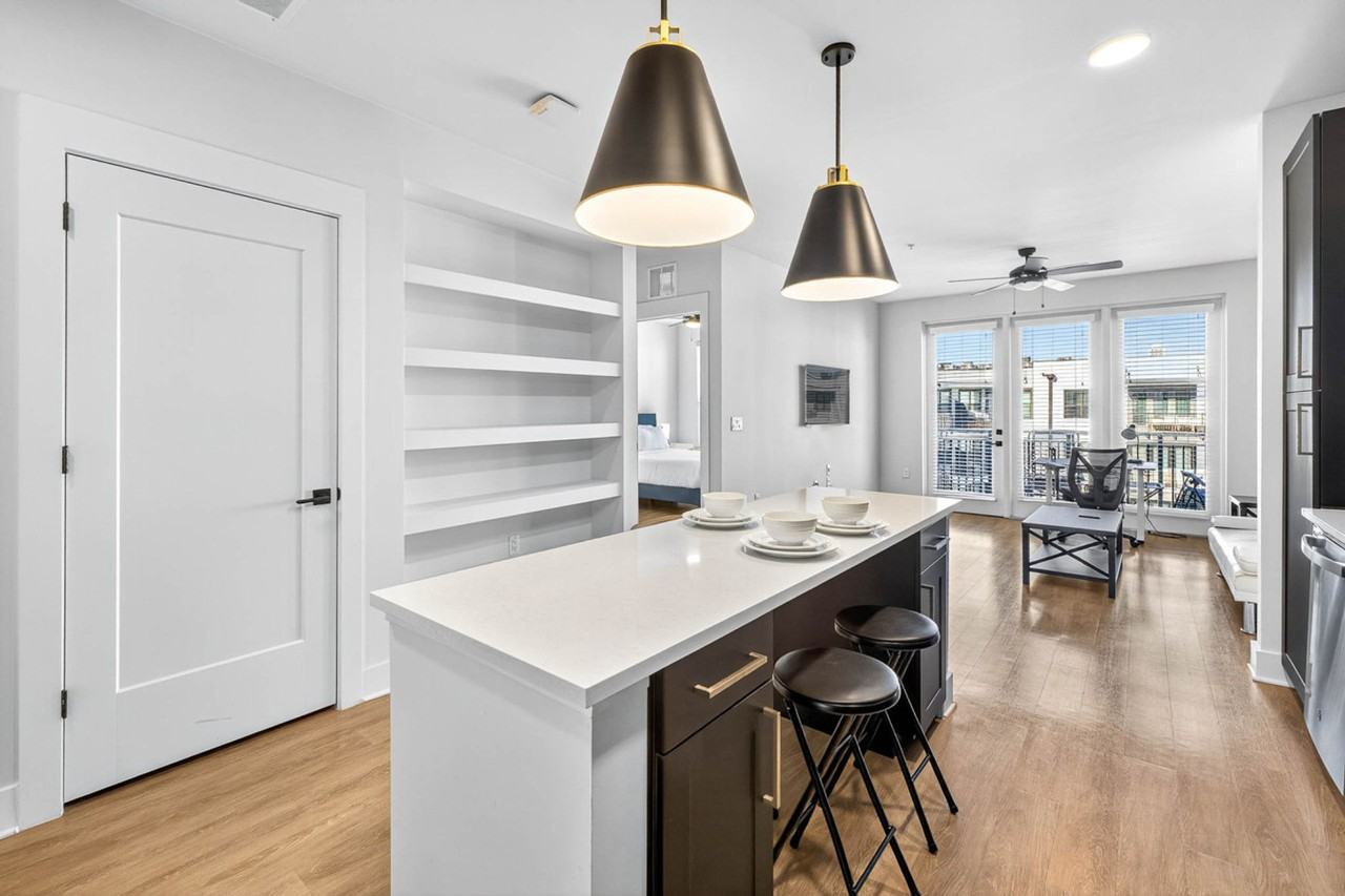 1116 Gramercy Ln #1317854P - Photo 5 of 36