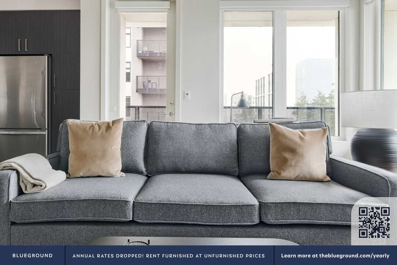 2333 Calle Del Mundo - Photo 4 of 50