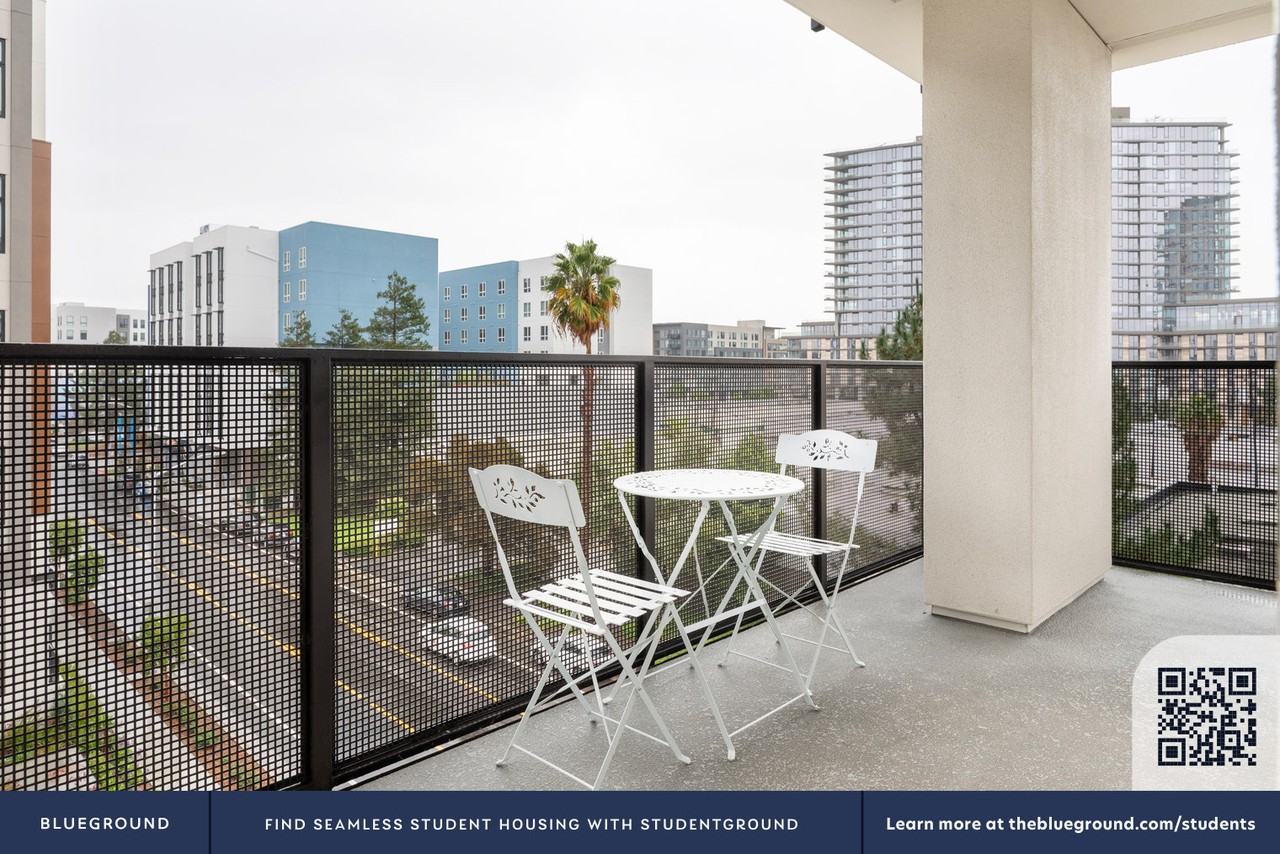 2333 Calle Del Mundo - Photo 7 of 50