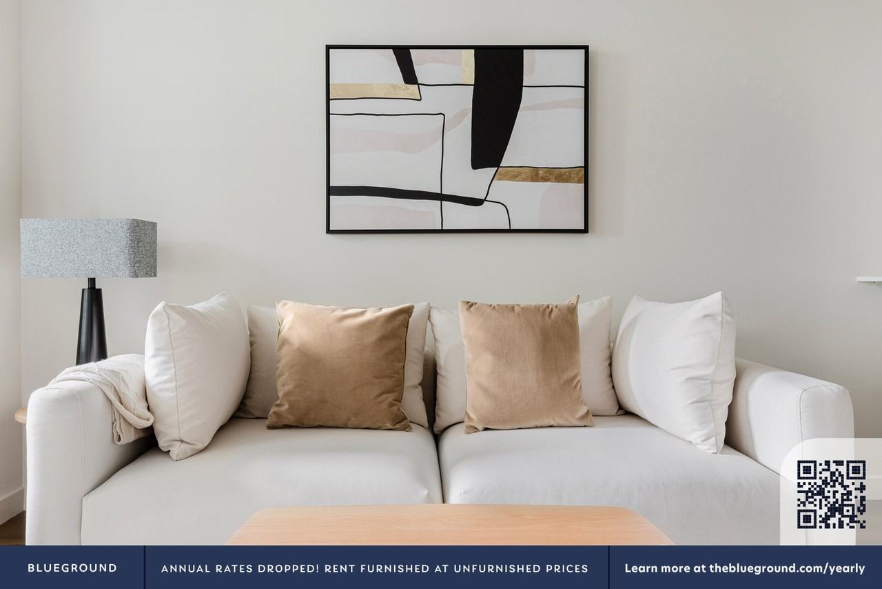 2333 Calle Del Mundo - Photo 4 of 48