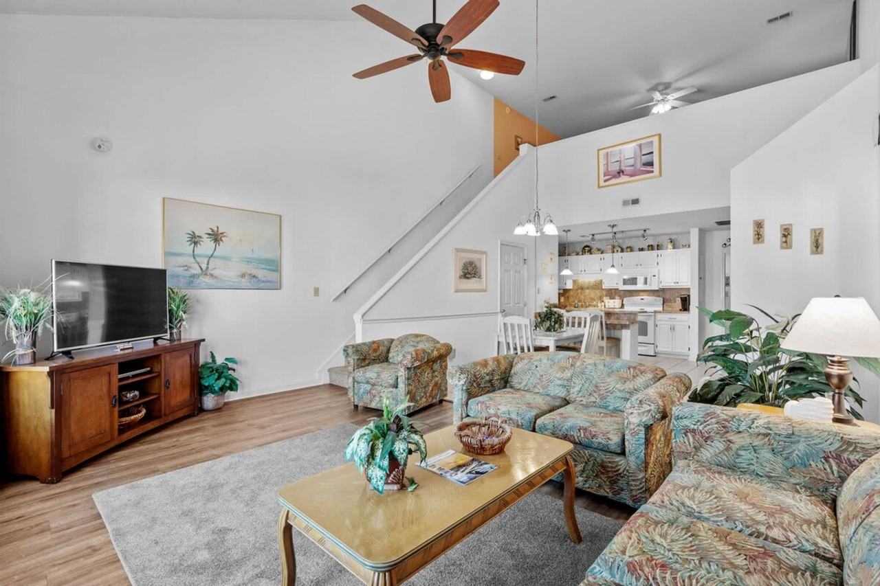 216 Double Eagle Dr #1329042P - Photo 2 of 50