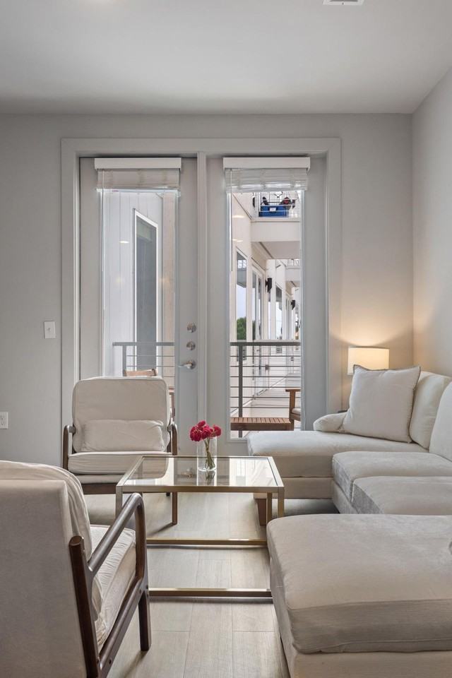 5820 1/2 Cameron Road - Photo 2 of 112