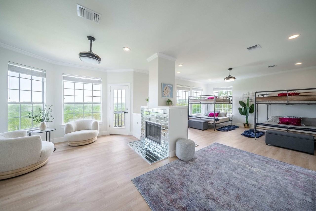 8902 Feather Hill Rd #1337485P - Photo 5 of 50