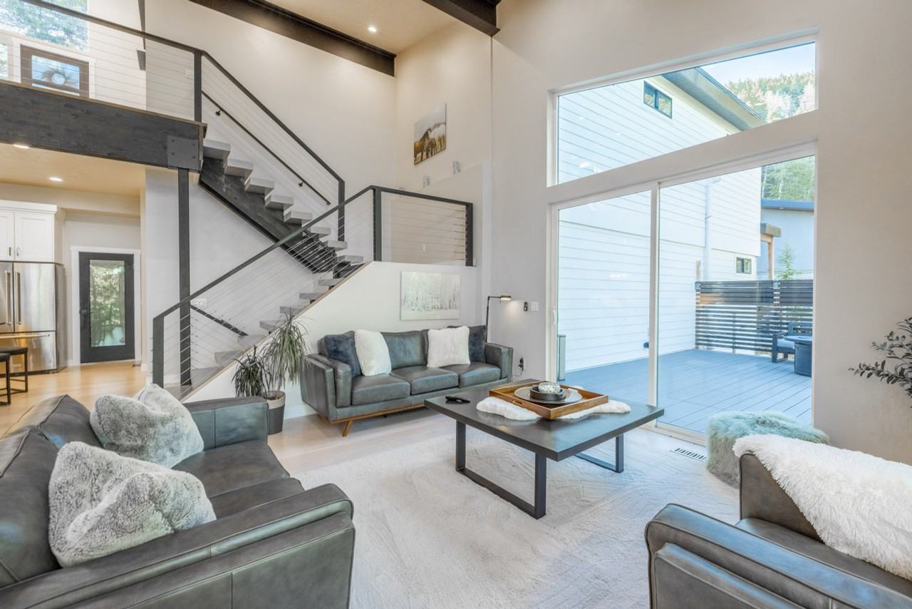 255 Matterhorn Dr #1339769P - Photo 5 of 50