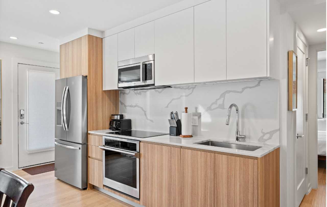 2216 40th Pl Nw #1094231P - Photo 4 of 11